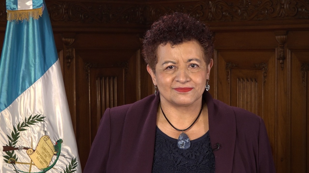 Ministra de Salud: “El Gobierno optó por la máxima responsabilidad”