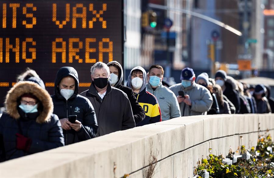 Estados Unidos acumula 529 mil muertes y 29 millones de contagios por coronavirus