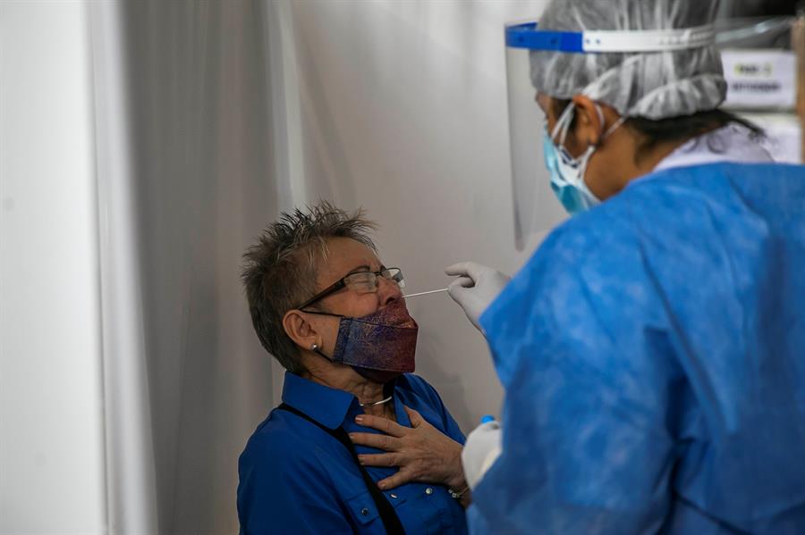 OMS cree que es “prematuro” predecir el fin del coronavirus en 2022