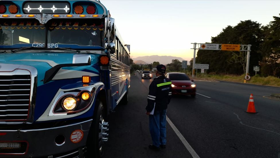Dirección General de Transportes mantiene operativos en distintas rutas