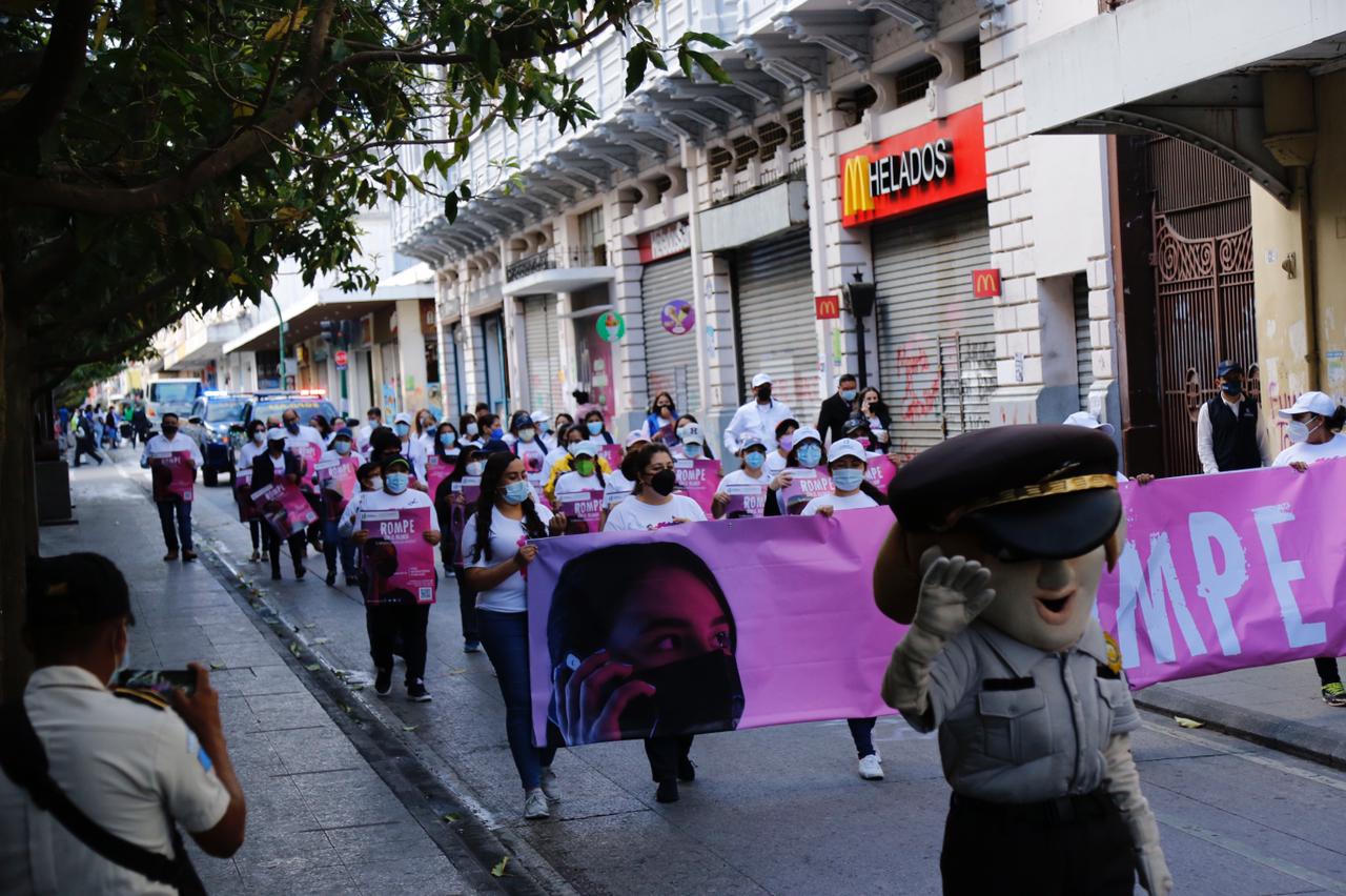 Hacen llamado a denunciar violencia contra las mujeres