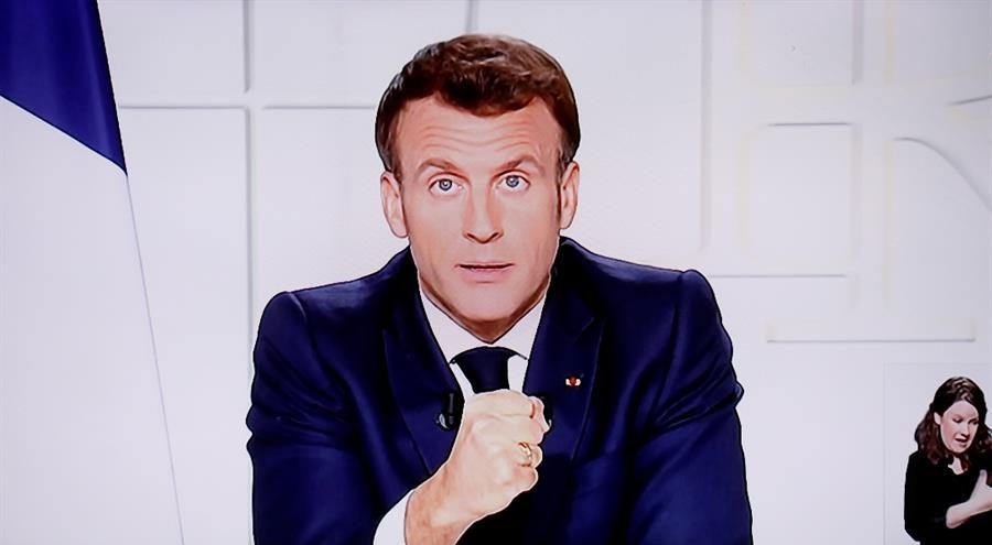 Macron confina toda Francia y cierra las escuelas temporalmente