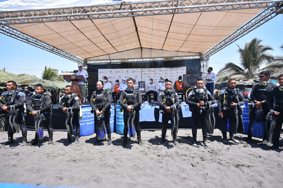 Ambiente inicia campaña “Hacé tu parte” para limpiar las playas
