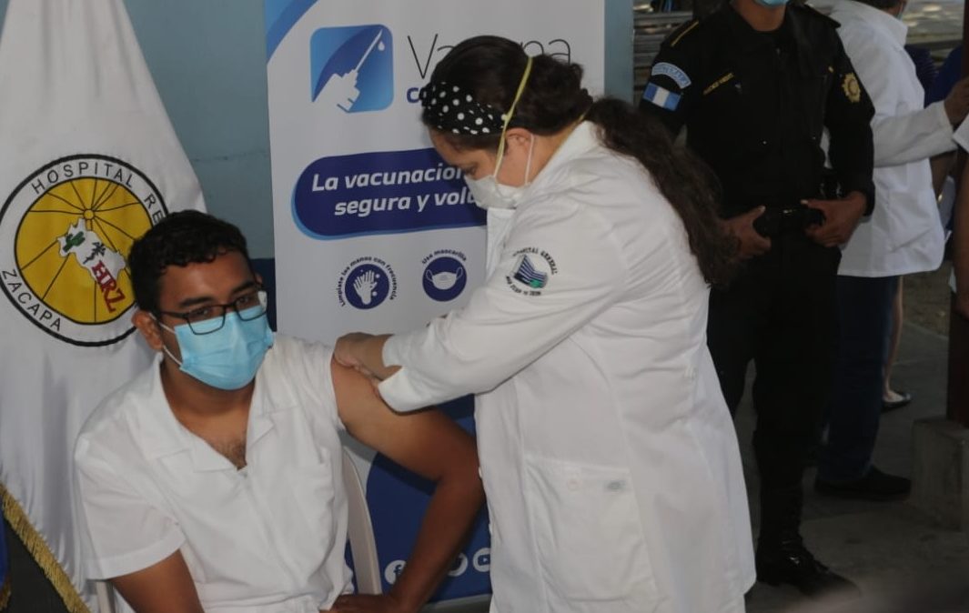 Vacunación contra el COVID-19 alcanza a más de 113 mil personas
