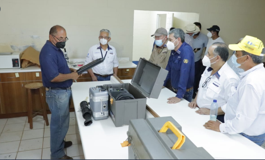 Autoridades del MAGA visitan comunidades de Petén