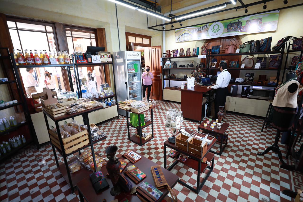 Artesanos y emprendedores guatemaltecos se beneficiarán con tienda de la red Mi Pueblo, Mi Producto