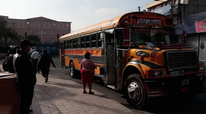 Oficializan prórroga para que el transporte colectivo y de carga contraten el seguro por daños a terceros