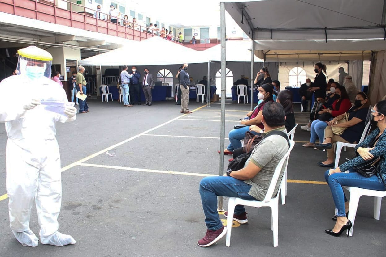 Realizan pruebas de coronavirus en el Congreso de la República.