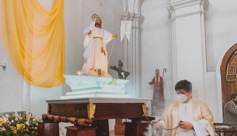 Domingo de Resurrección: Fieles católicos celebran la Pascua