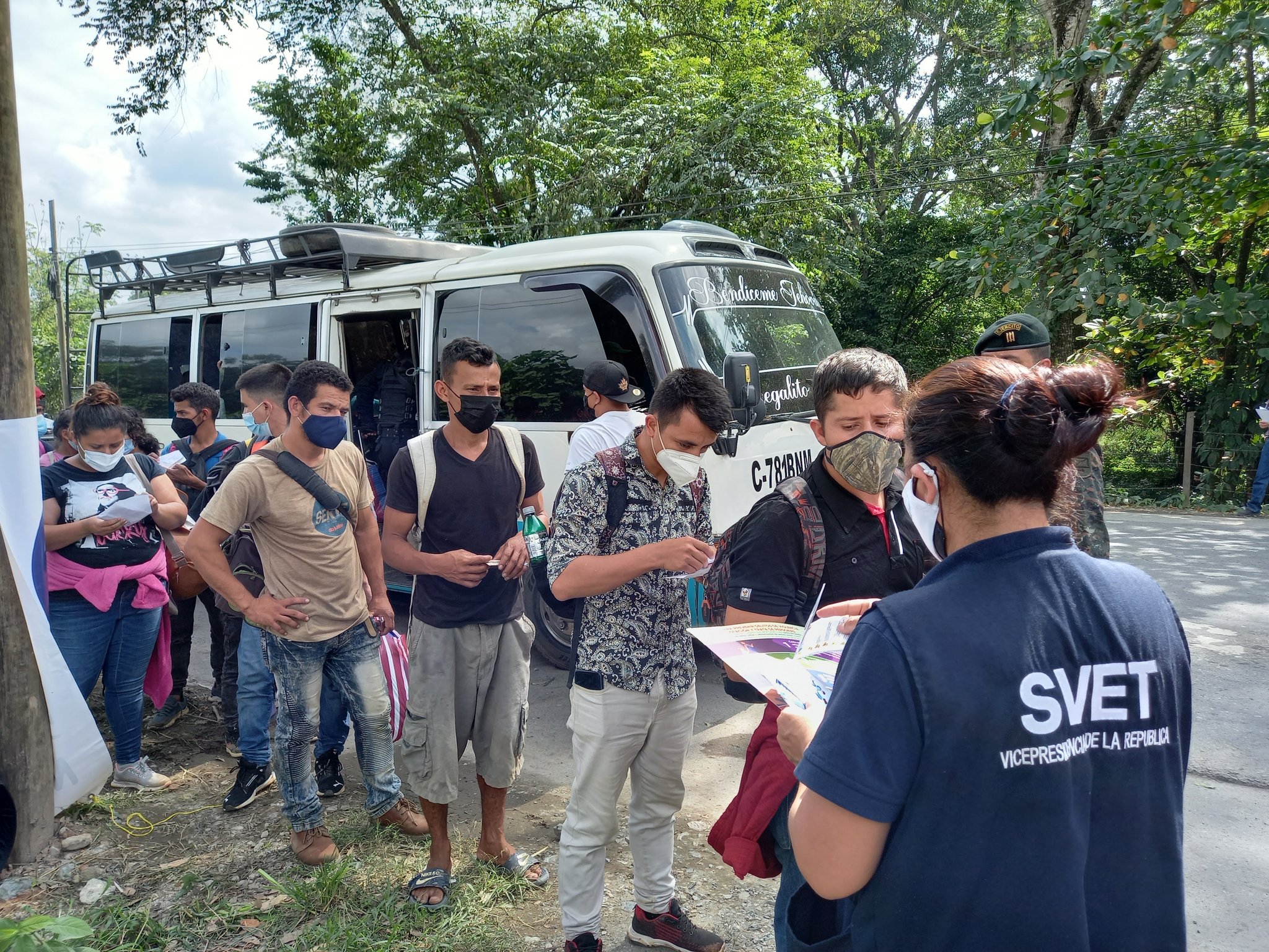 Más de 300 migrantes hondureños en caravana a Estados Unidos han retornado
