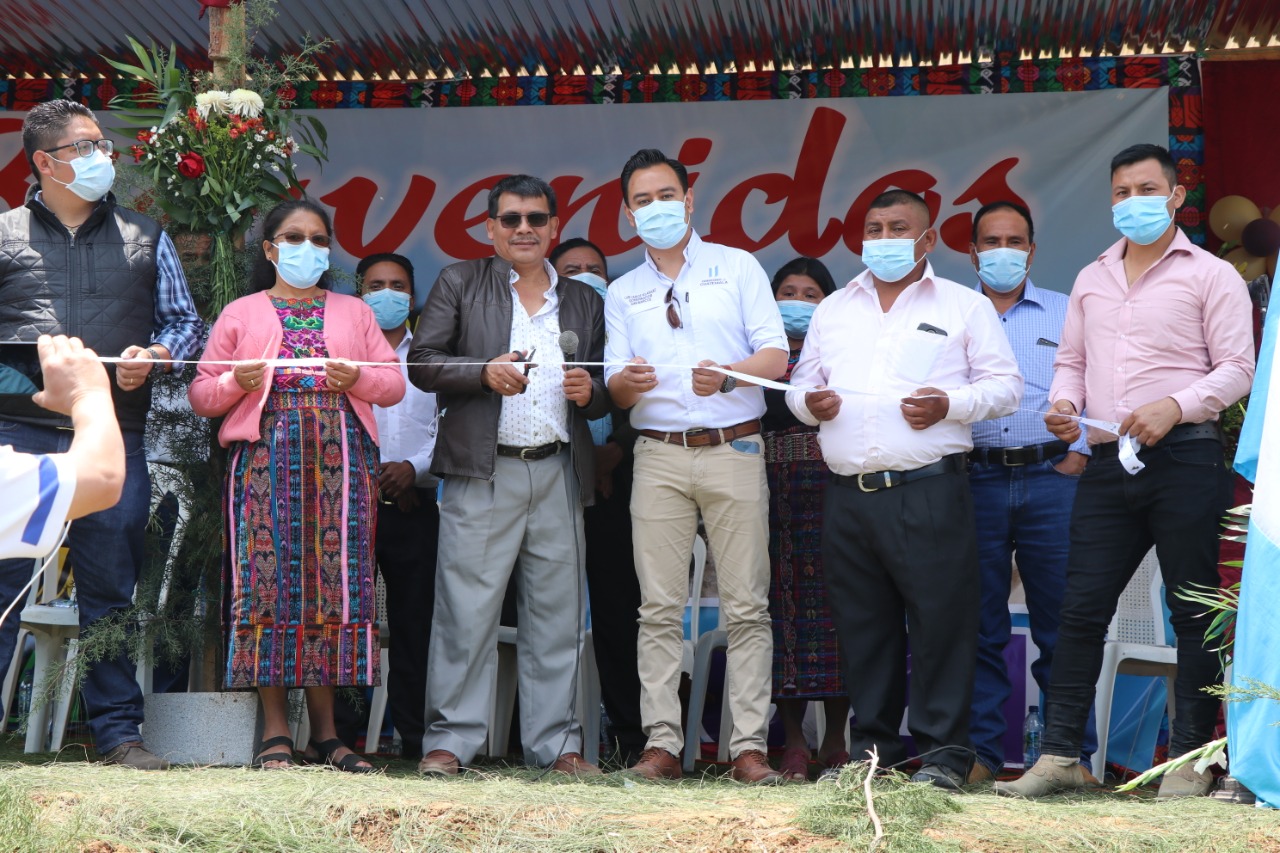 Familias de Comitancillo cuentan con agua potable por primera vez en sus viviendas