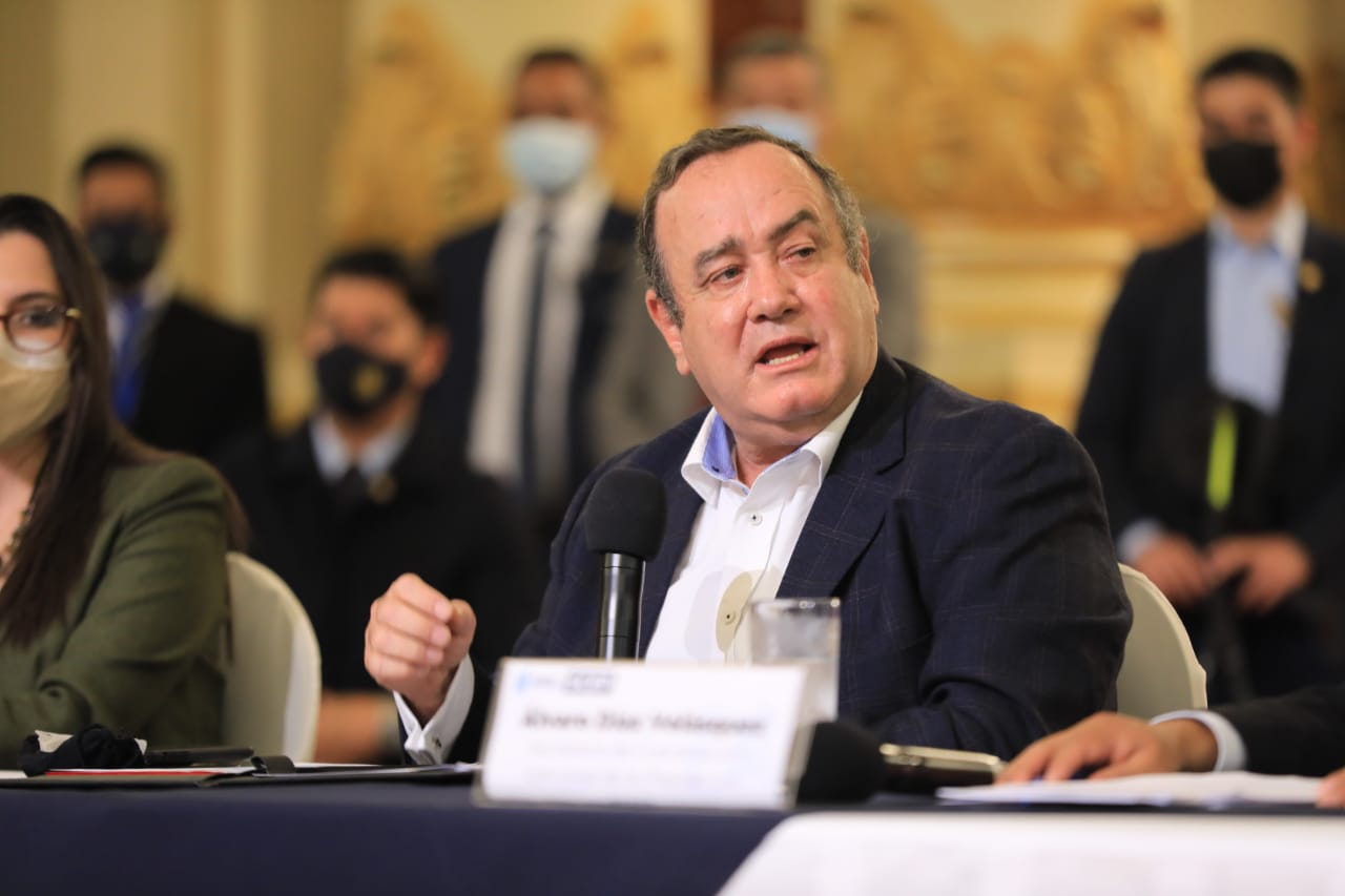 Gobierno priorizará segunda fase de vacunación en puntos con más casos de COVID-19