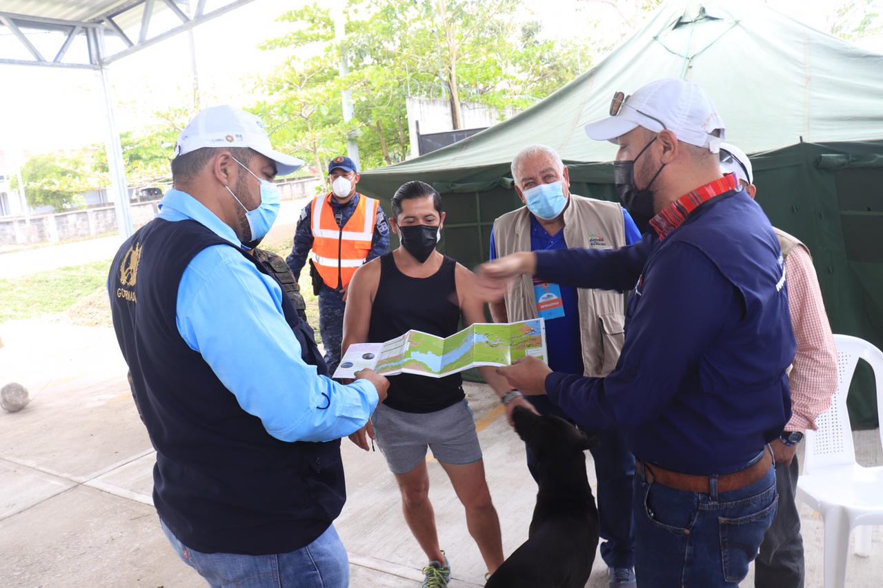 Verifican asistencia a la población en puestos de control de Izabal