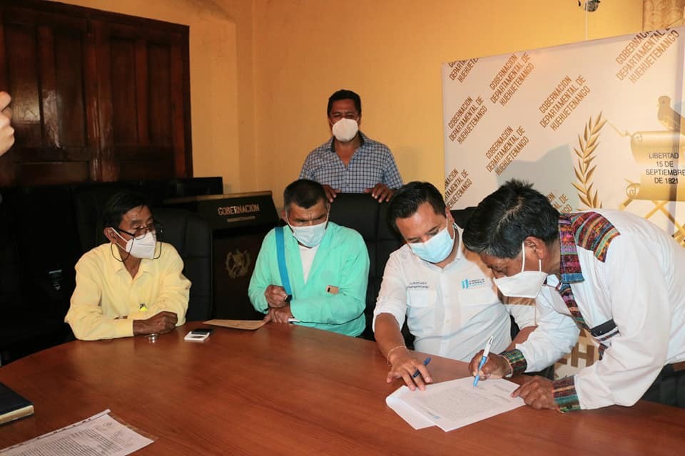 Vecinos de San Gaspar Ixchil se beneficiarán con tres proyectos de desarrollo