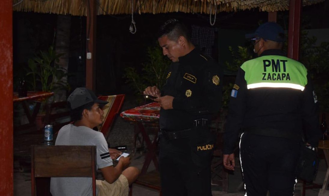 Capturan a 17 personas durante operativos en Zacapa