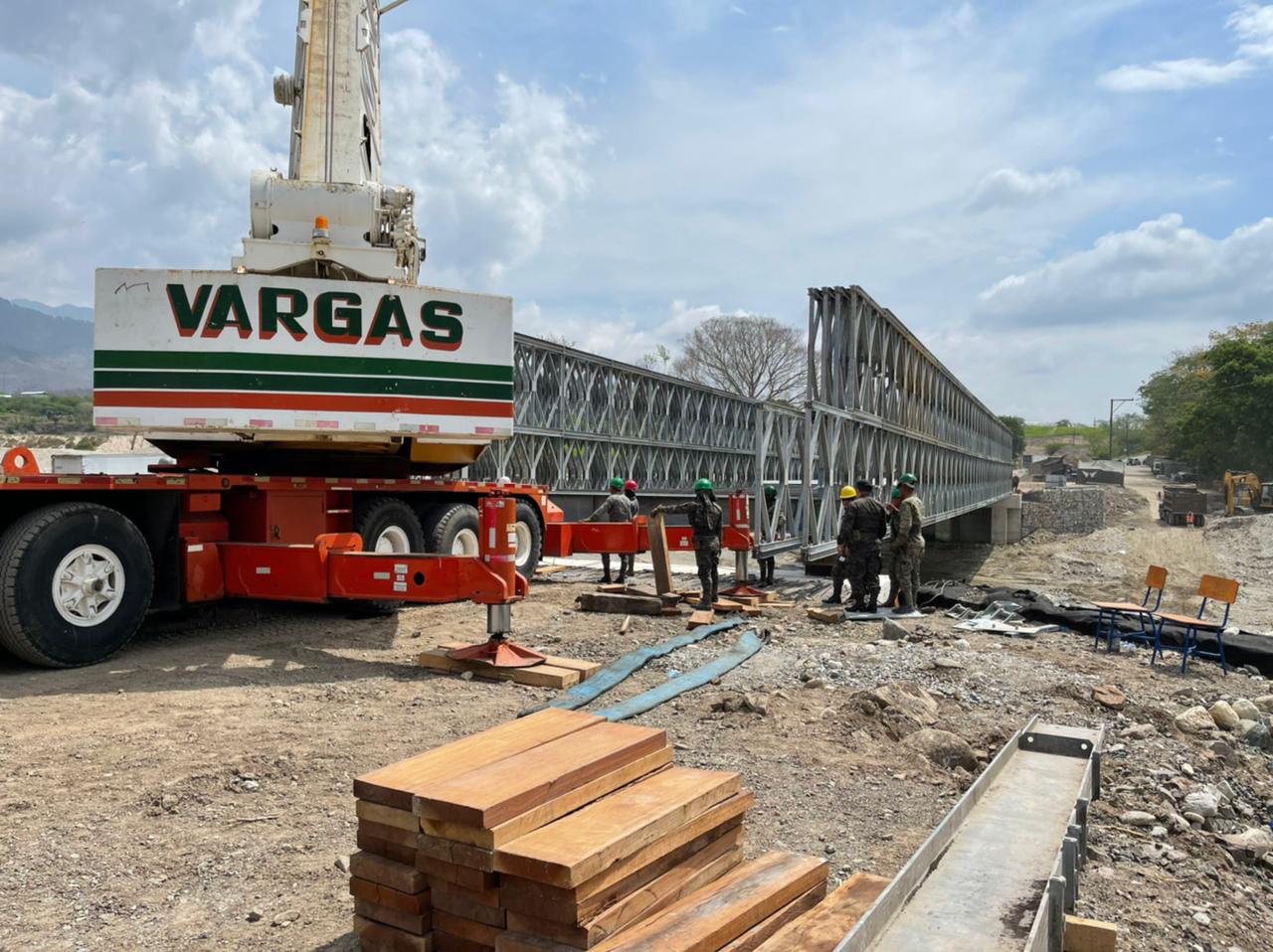 Optimizarán el tránsito y beneficiarán a población de Zacapa con puente Bailey