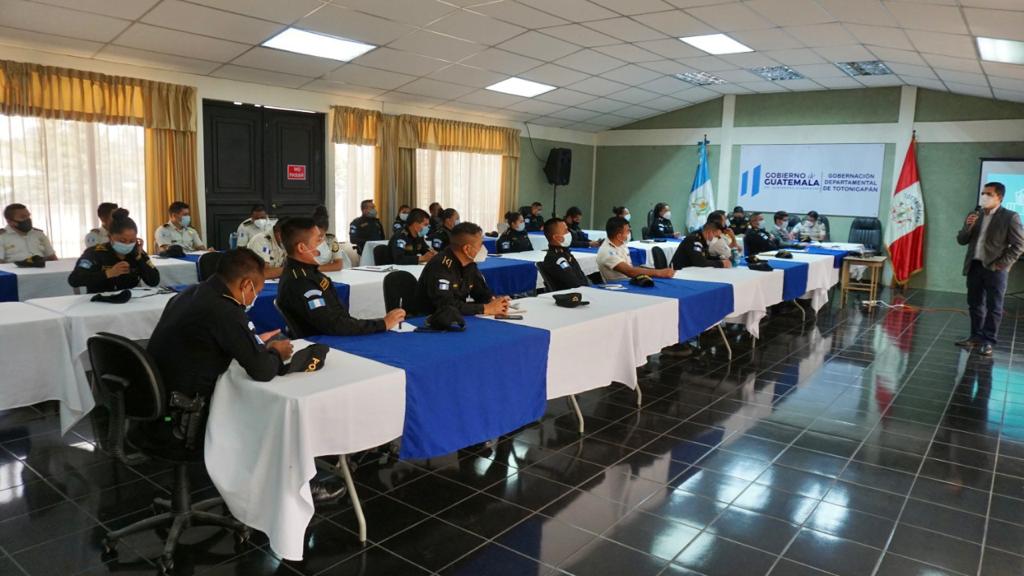Refuerzan capacidades de la PNC en Totonicapán