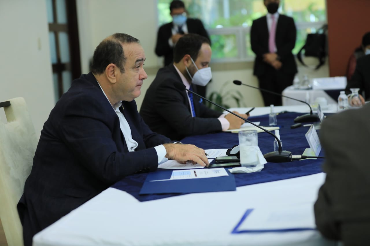 Presidente conoce los avances del segundo informe de labores del Minex