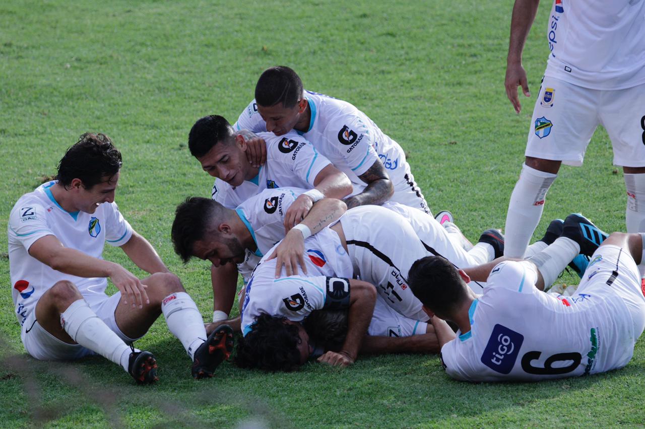 Clásico 314: Nicolás Royón acrecienta la crisis de Municipal en los clásico guatemaltecos