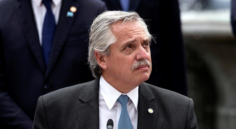 Presidente argentino retomará el jueves su actividad tras sufrir coronavirus