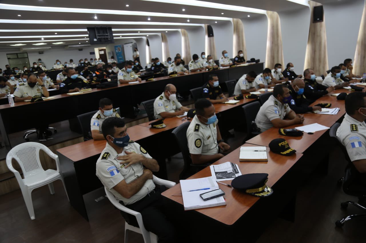 Instan a los mandos policiales a mejorar la seguridad ciudadana