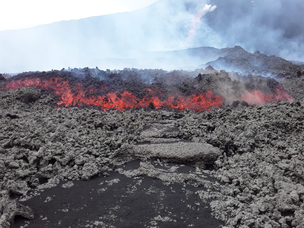 Alertan ante nuevo flujo de lava del volcán de Pacaya
