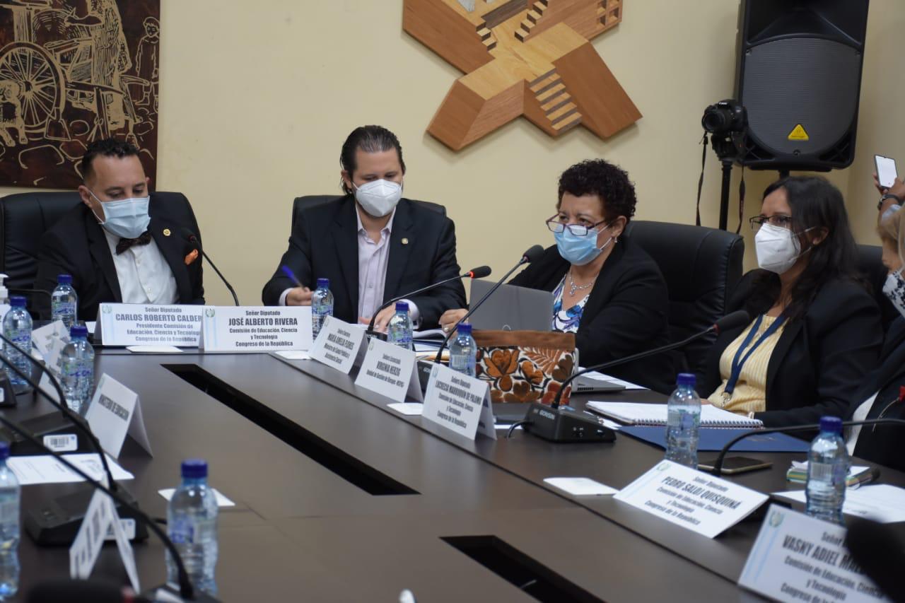 MSPAS y Mineduc asisten a una reunión de trabajo en el Congreso de la República./MSPAS.