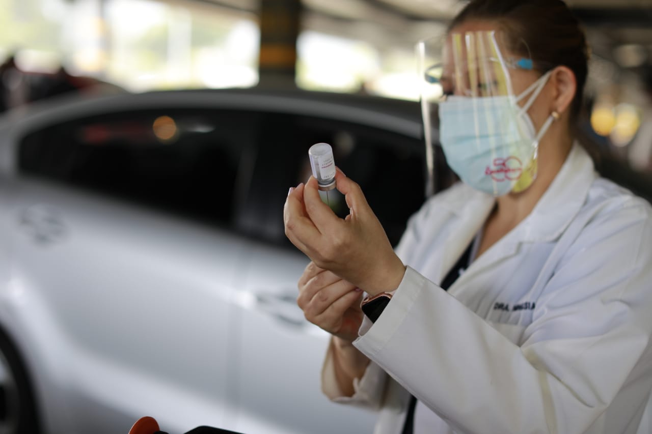 Más de 712 mil personas han sido vacunadas contra el coronavirus en Guatemala