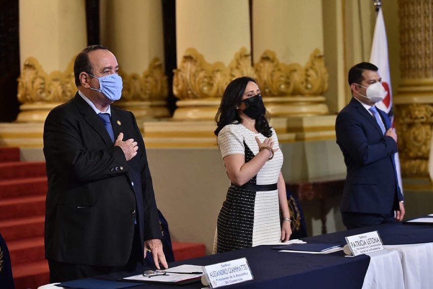 El presidente Alejandro Giammattei participó en la celebración del Día Mundial de las Telecomunicaciones en Palacio Nacional de la Cultura