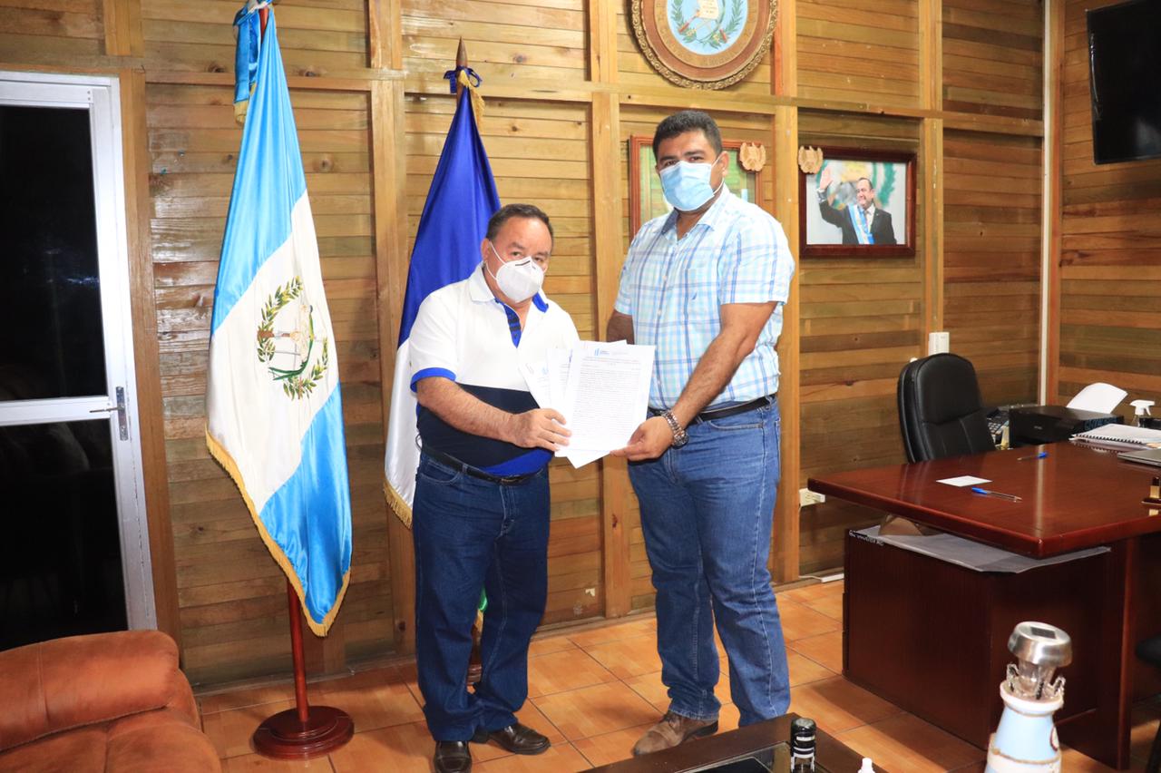 Firman convenios de ejecución presupuestaria 2021 en Izabal