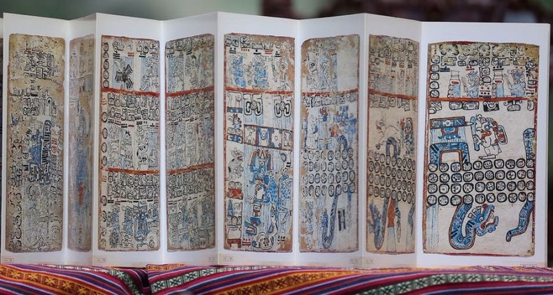 Lanzan audiolibro del Popol Vuh en idiomas español y quiché