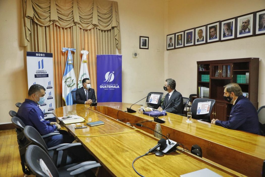Guatemala y Uruguay comparten experiencias para reducir contaminación