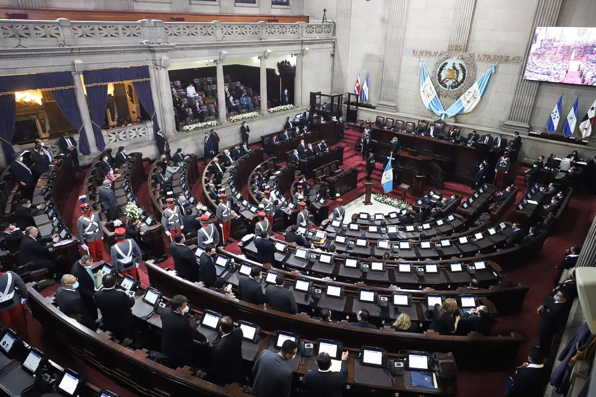 Congreso celebra sesión solemne por 36 aniversario de la Constitución