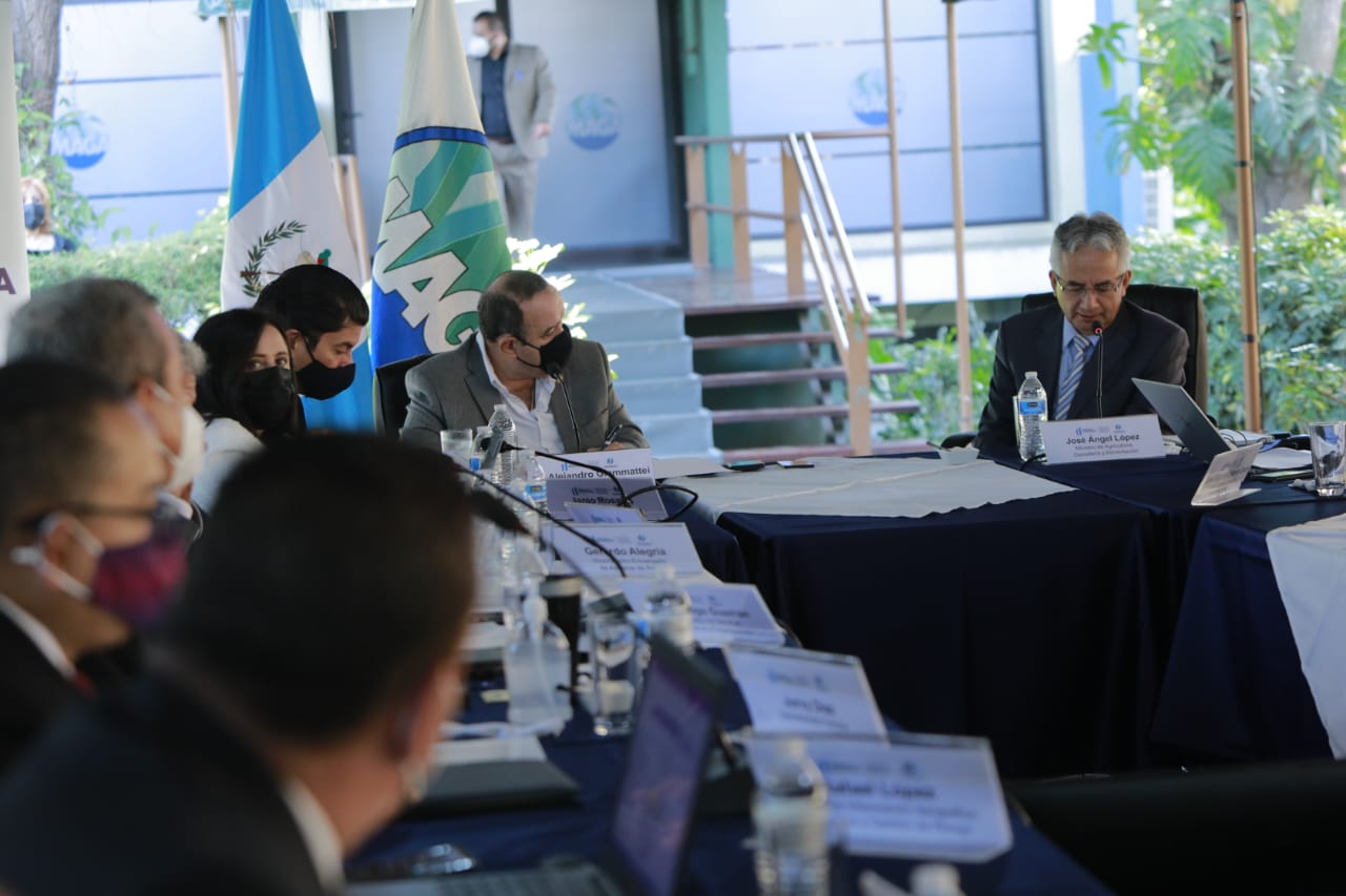 Anuncian habilitación de sistemas de riego para apoyo de agricultores del país