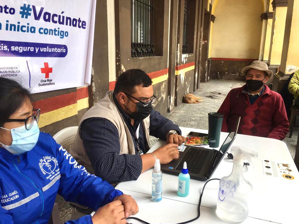 Totonicapán continúa con registro de mayores de 70 años para vacunación