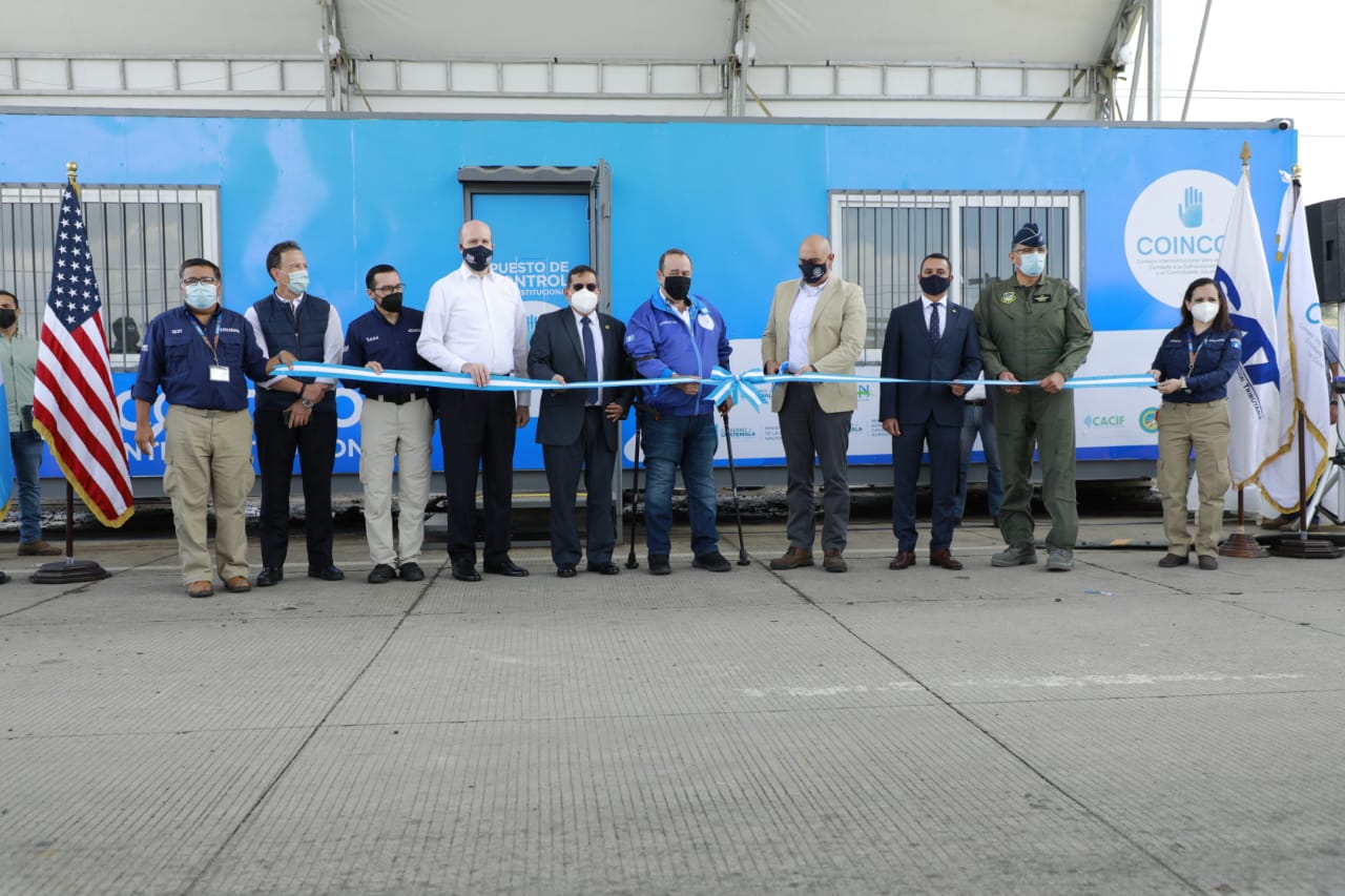 Presidente inaugura cuarto puesto de control aduanero en Chimaltenango