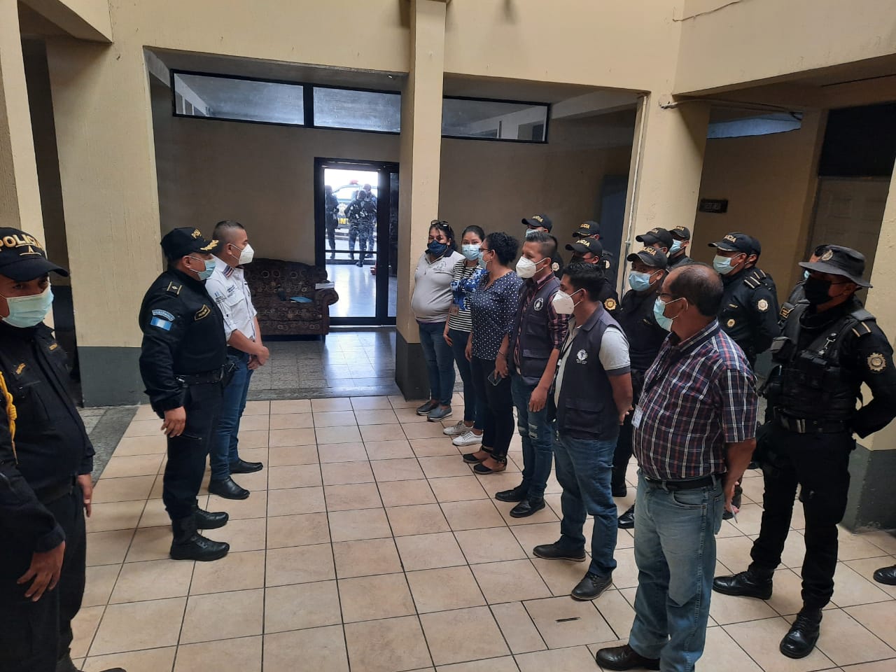 Efectúan operativos en ventas de bebidas alcohólicas de Santa Rosa