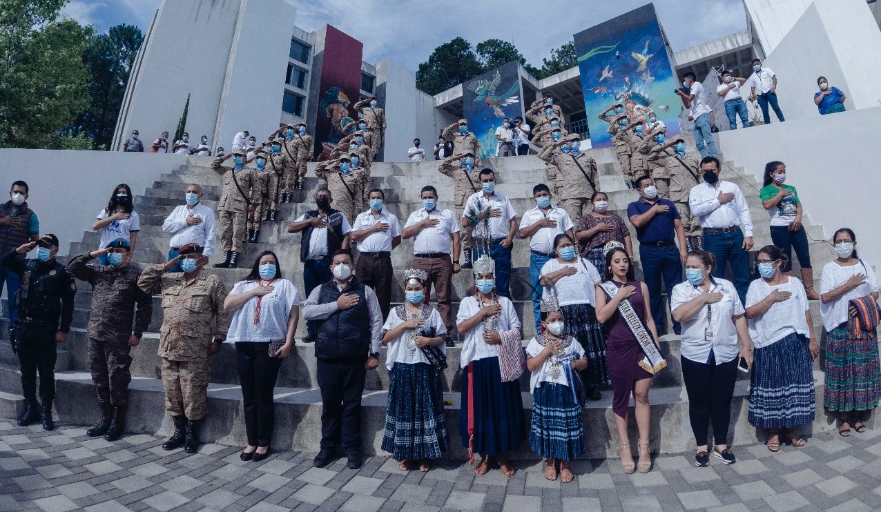 Antorcha del Bicentenario recorre San Juan Chamelco y San Pedro Carchá