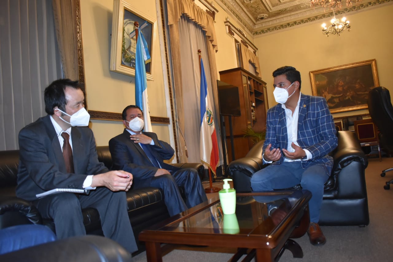 Representante de cooperación japonesa visita Quetzaltenango