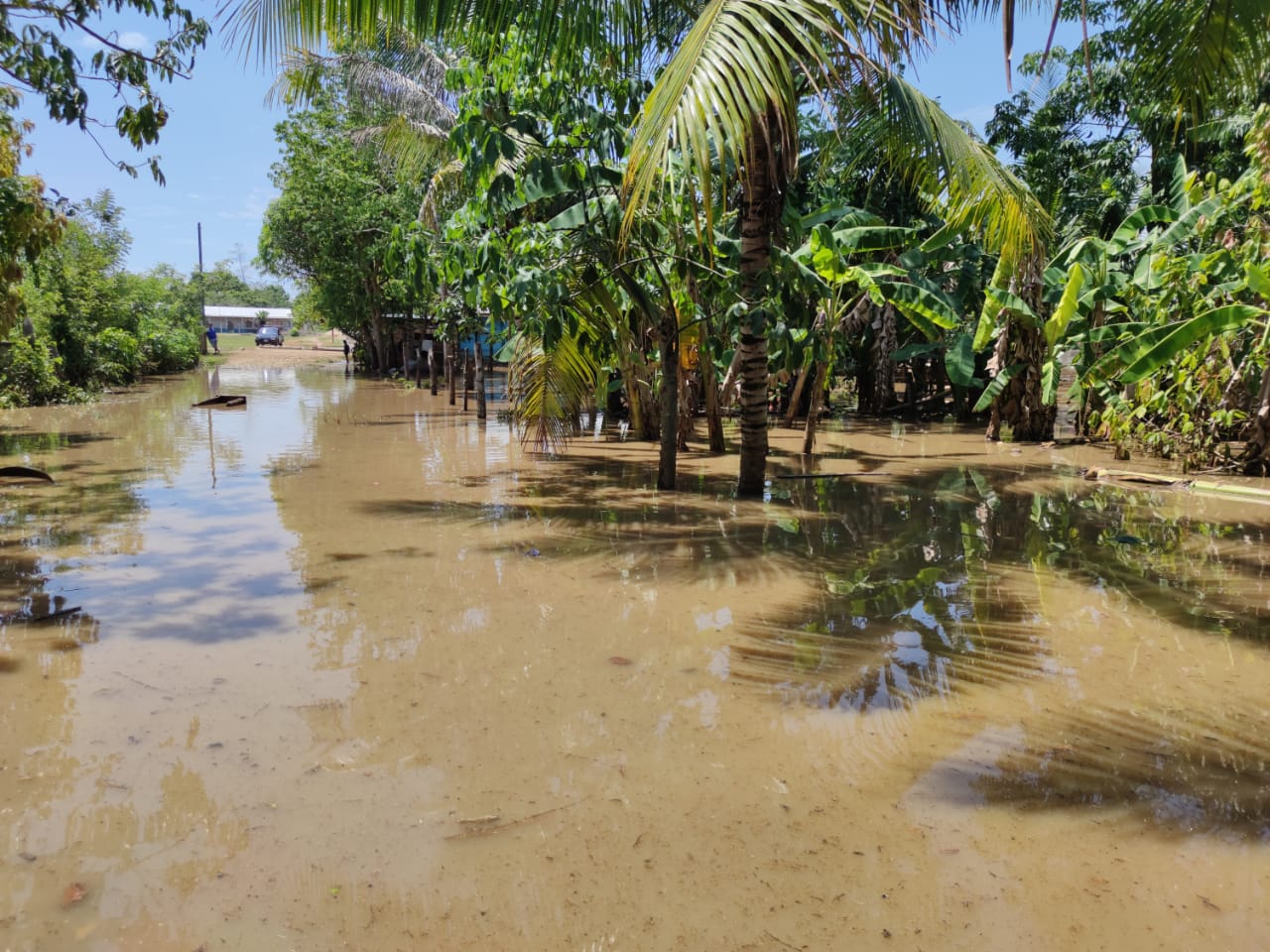 Lluvia del fin de semana deja más de 10 mil afectados
