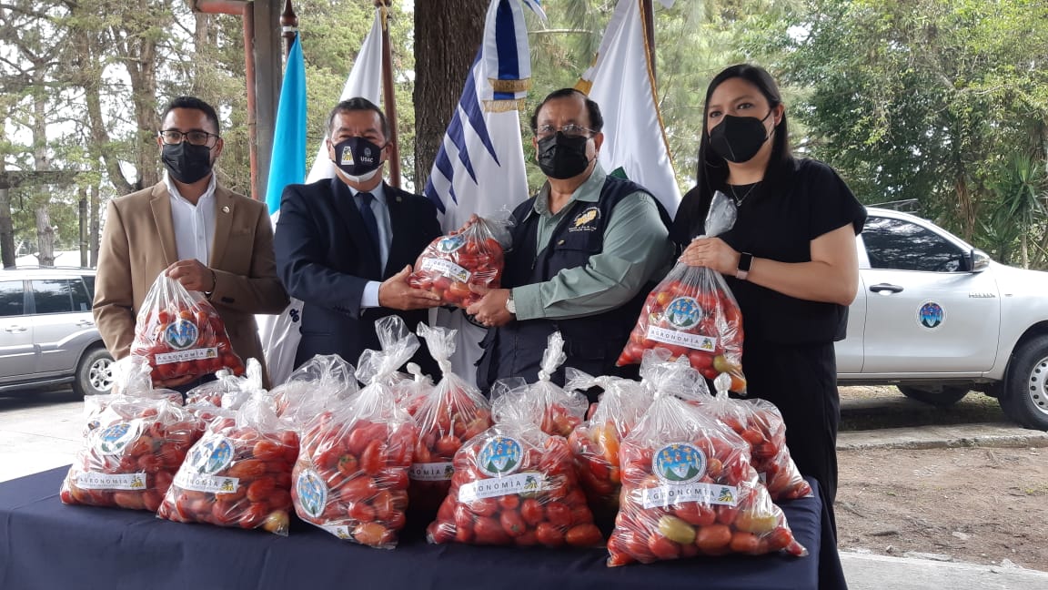 Facultad de Agronomía entrega ayuda alimentaria