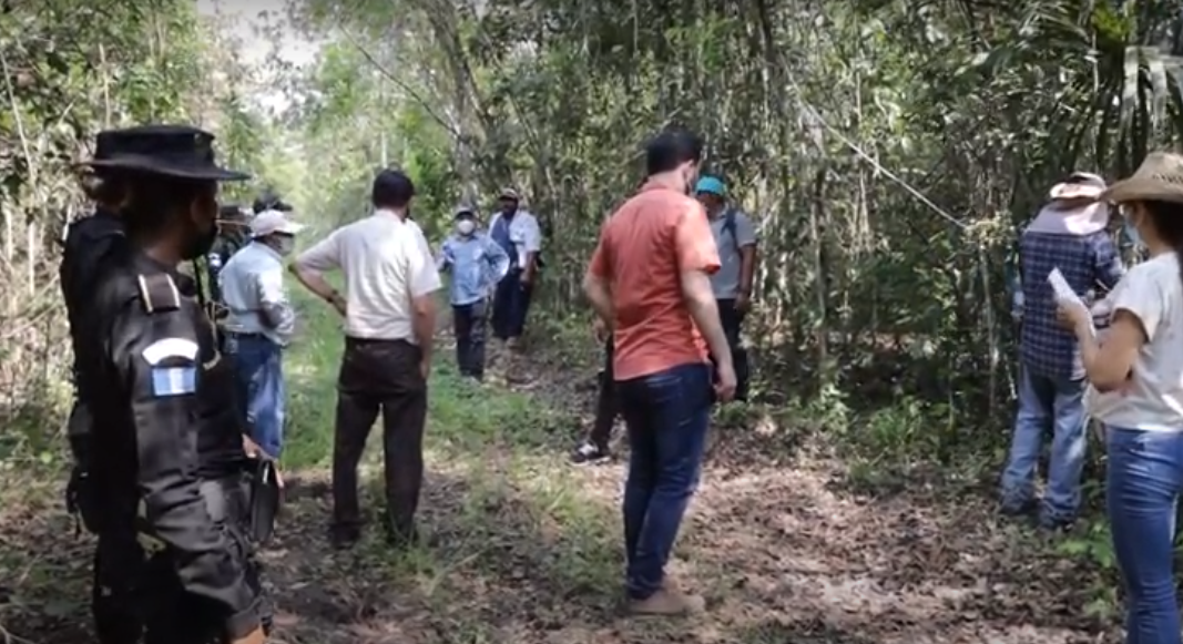 Personal de Copadeh visita terrenos destinados a la comunidad Laguna Larga