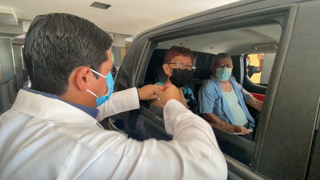 Honduras comienza a vacunar contra COVID-19 a personas de 75 años