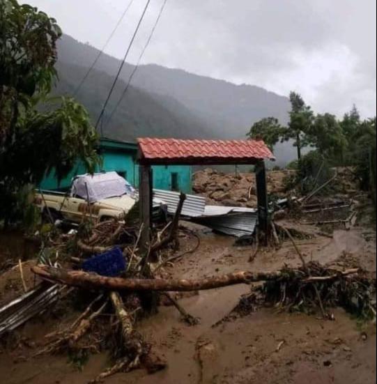 Brindan atención a más de 5 mil afectados por aguaceros en Guatemala y Quetzaltenango