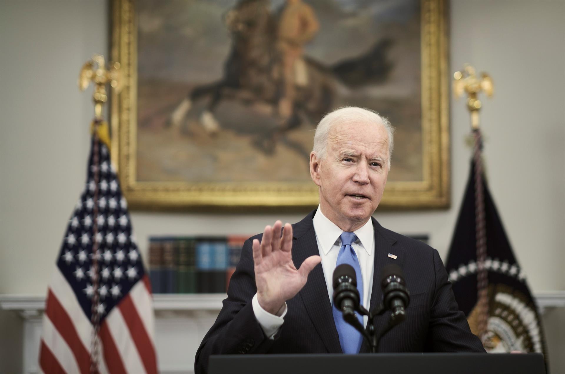 Biden se compromete a investigar el origen del coronavirus en 90 días