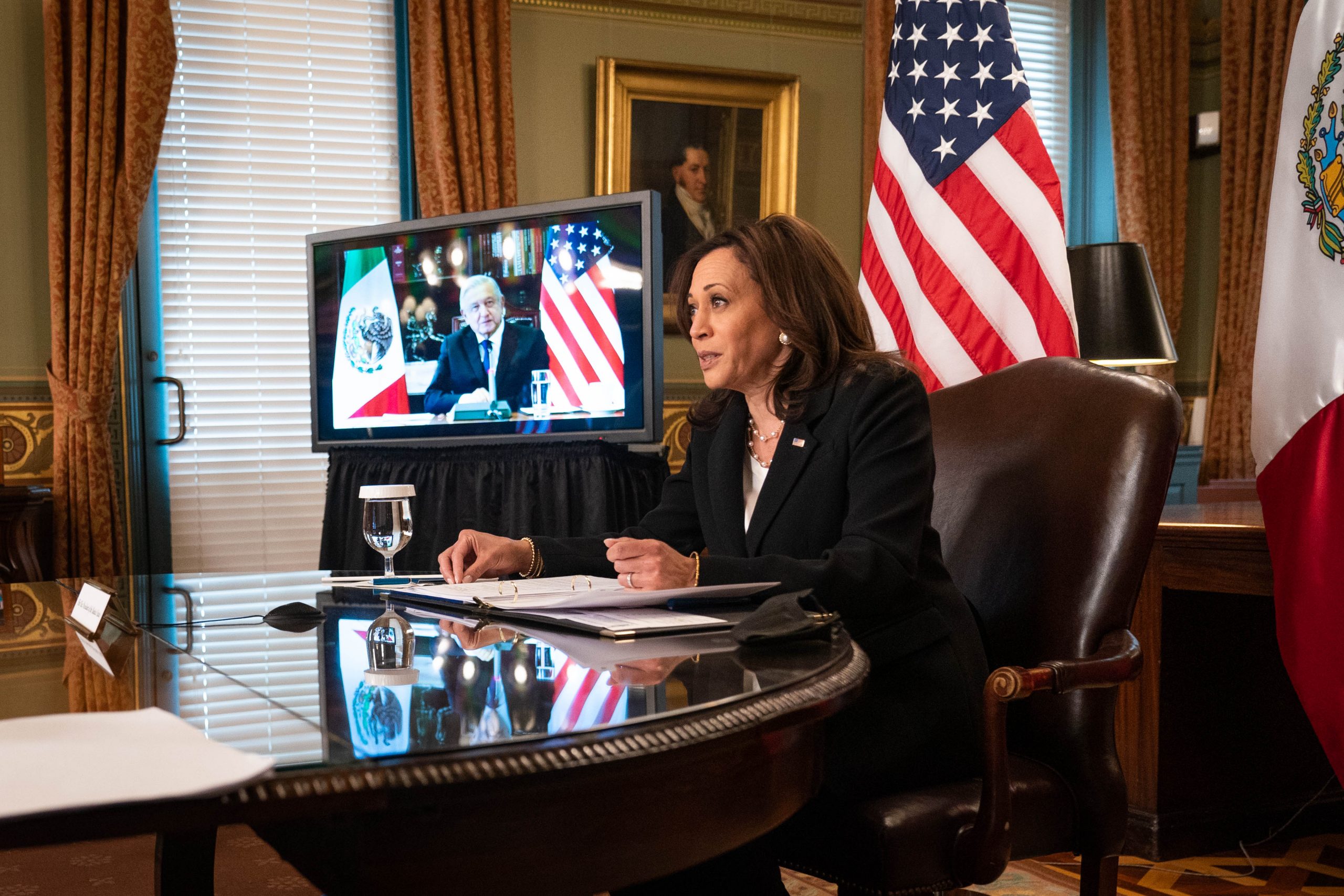 Kamala Harris durante la llamada