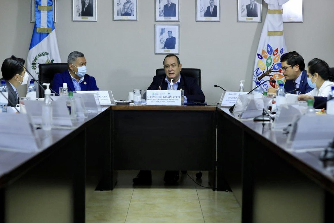 presidente durante su visita al Mides