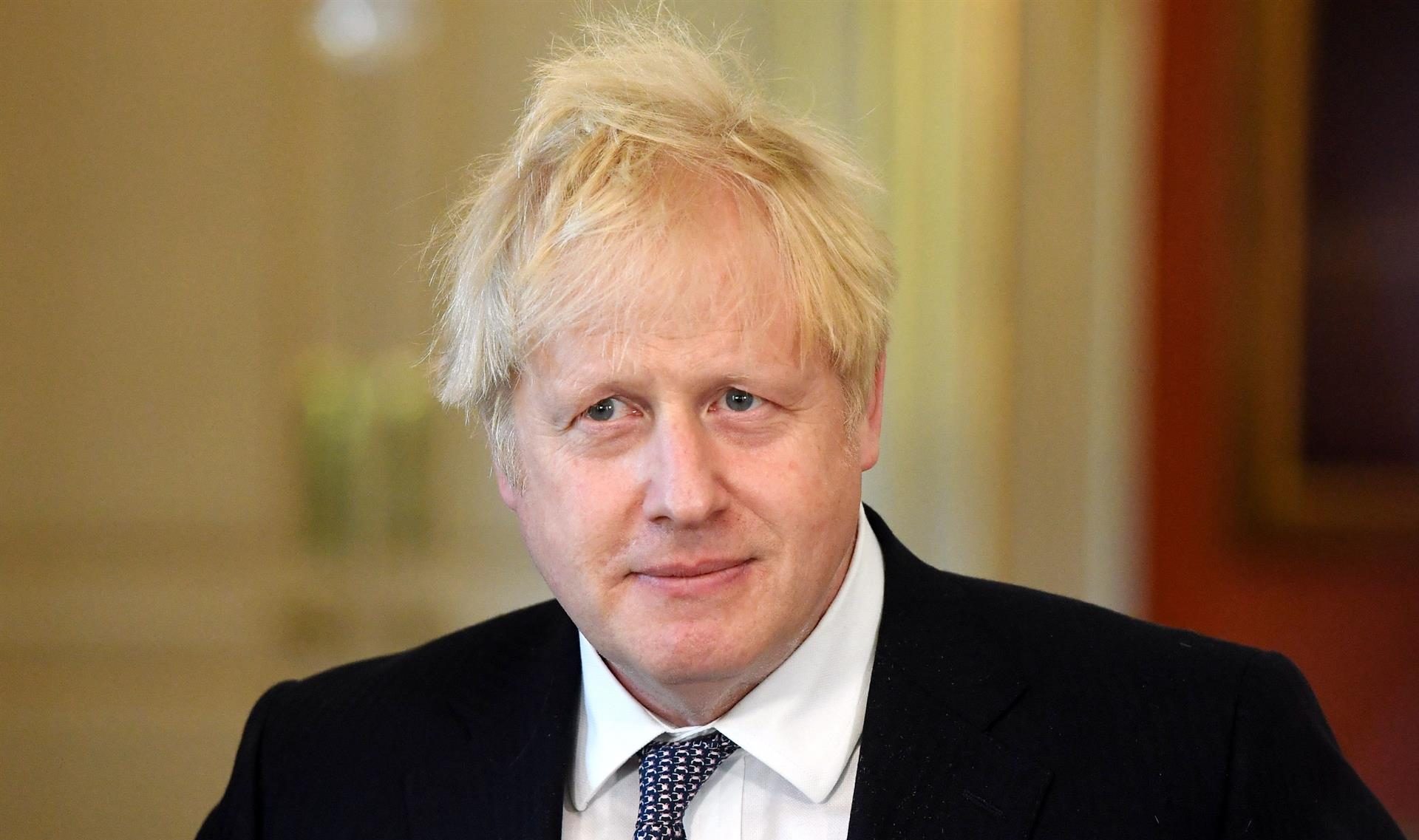 Johnson pedirá al G7 terminar de vacunar al mundo para finales de 2022
