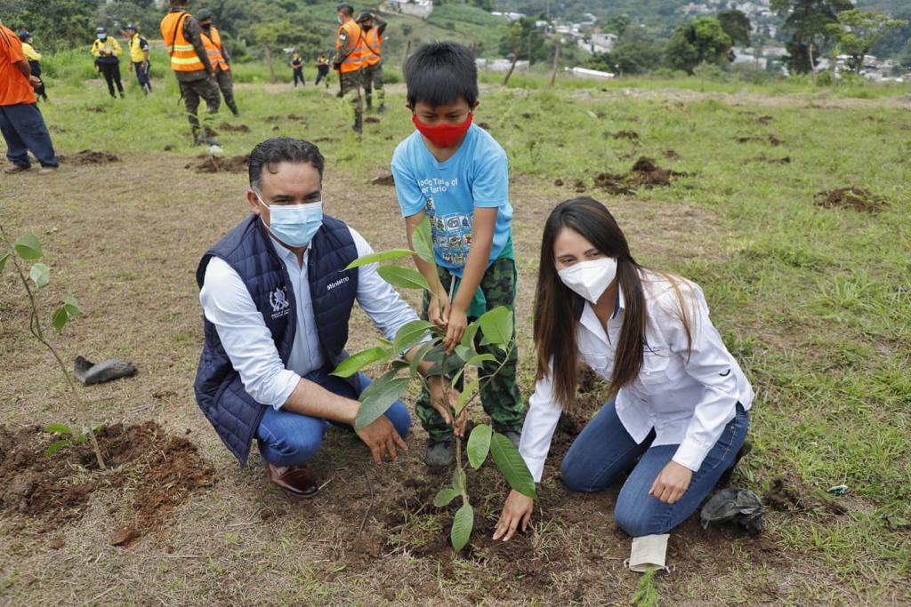 Gobierno de Guatemala impulsa campaña masiva de reforestación