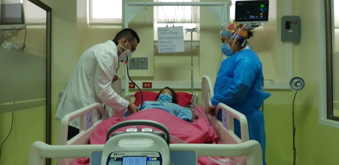Primera paciente de nueva unidad obstetra del Hospital General agradece atención